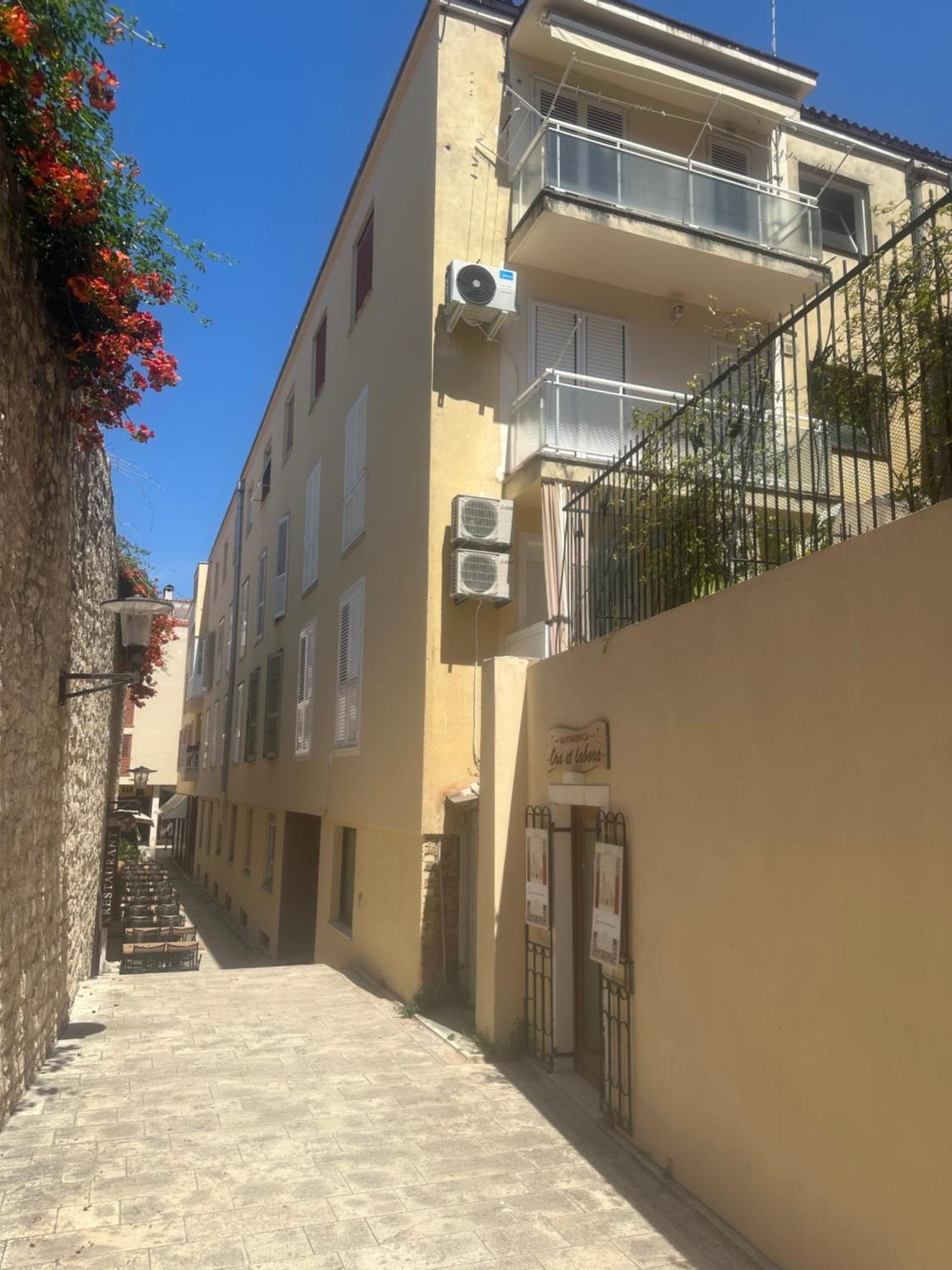 Amaro Luxury Room & Studio Apartman With Balcony Ζαντάρ Εξωτερικό φωτογραφία